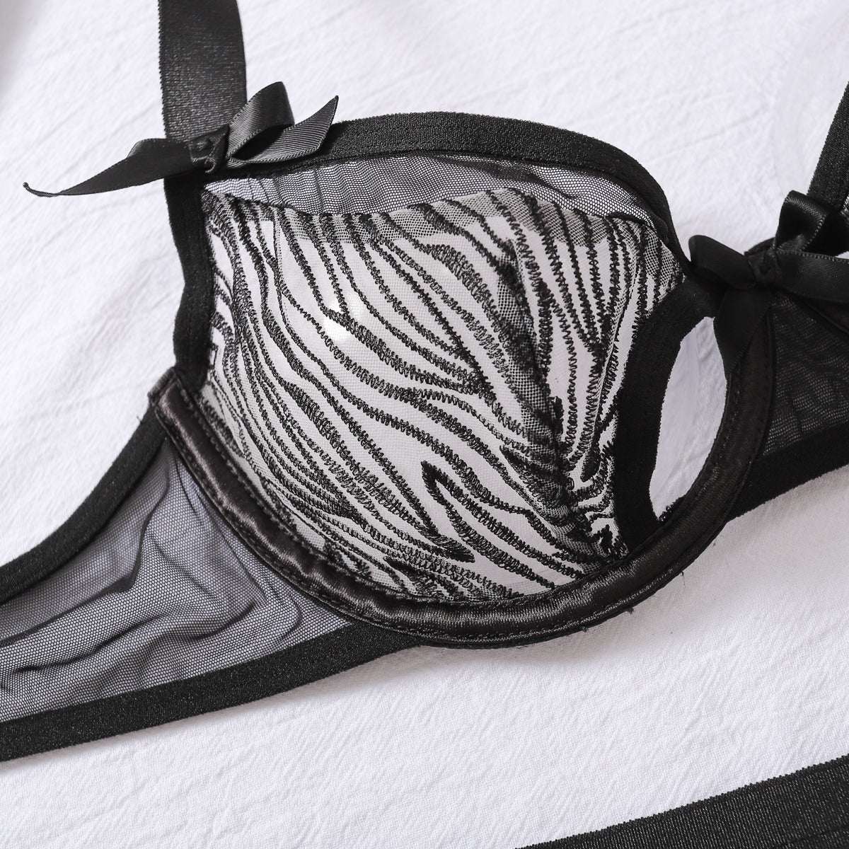 Zebra Lace Garter Set